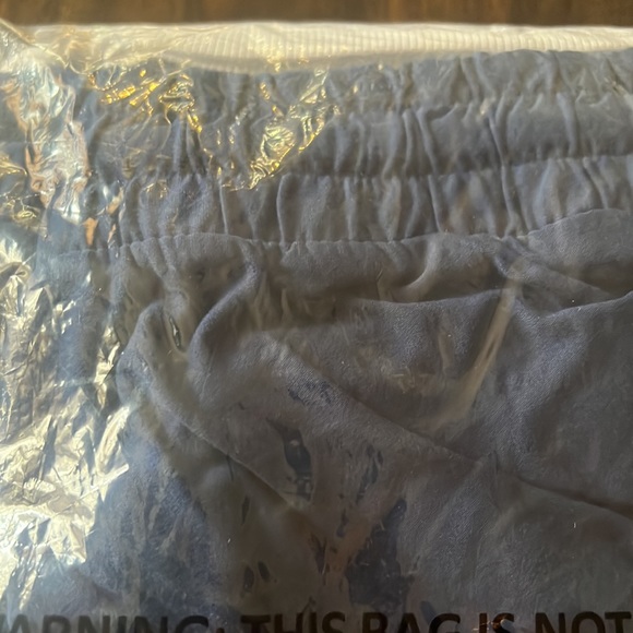 Women’s Muk Luks Camo  Lounge pj’s 2 piece set - Picture 12 of 14